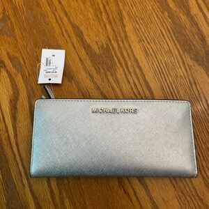 Michael Kors Silver Wallet Sleek Design Metallic Sheen
